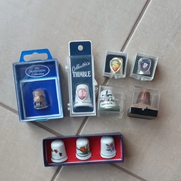 Assorted Collectible Thimbles Set - Picture 1 of 16